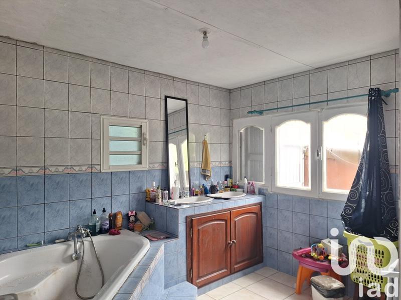 Maison - 275 m² - 12 pièces