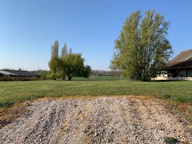 Terrain - 3 300 m²