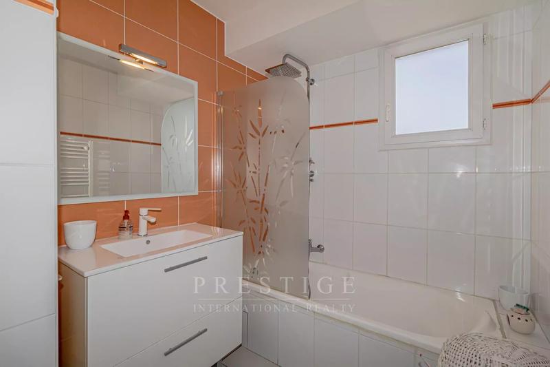 Appartement - 85 m² - 4 pièces