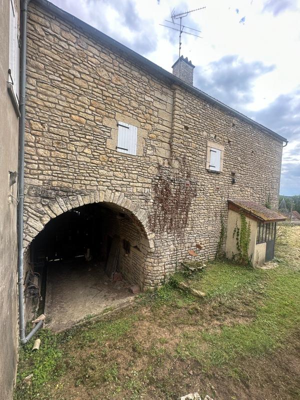 Maison - 218 m² - 8 pièces