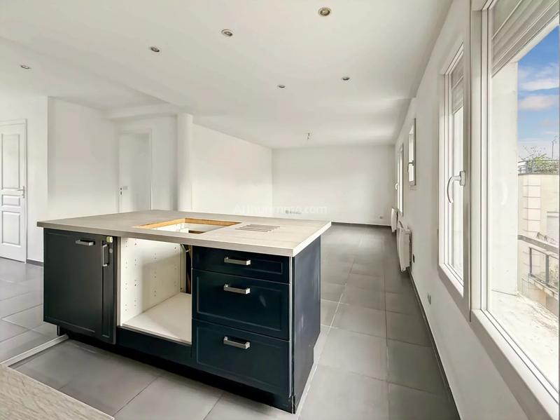 Appartement - 90 m² - 4 pièces