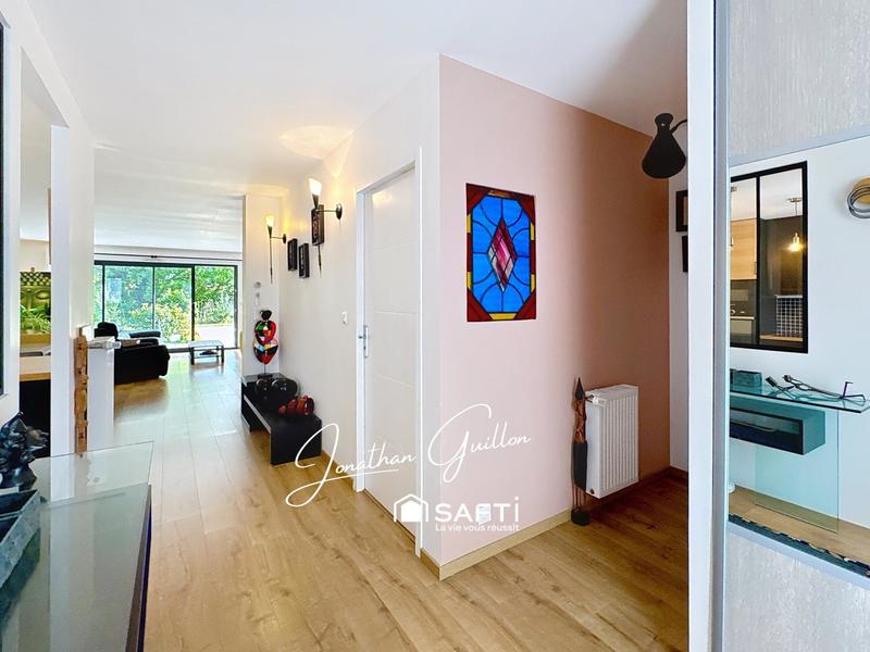 Maison - 181 m² - 7 pièces