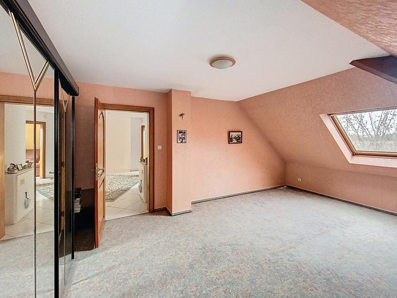 Villa - 272 m² - 6 pièces