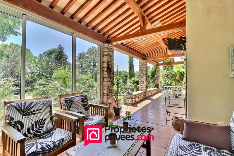 Villa - 210 m² - 9 pièces