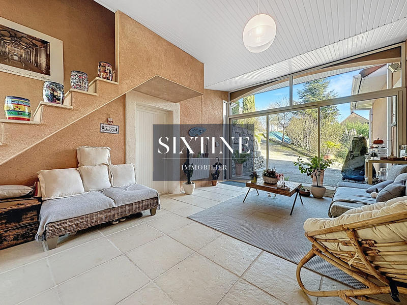 Maison - 193 m² - 8 pièces