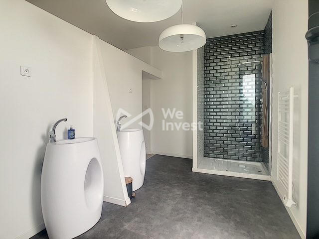 Maison - 192 m² - 7 pièces