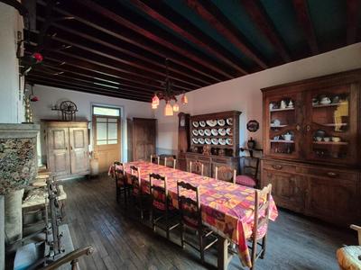 Maison - 160 m² - 8 pièces
