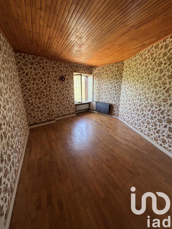 Maison de village - 180 m² - 13 pièces