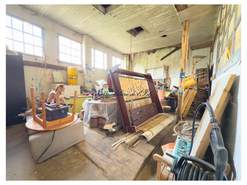 Maison - 210 m² - 1 pièce