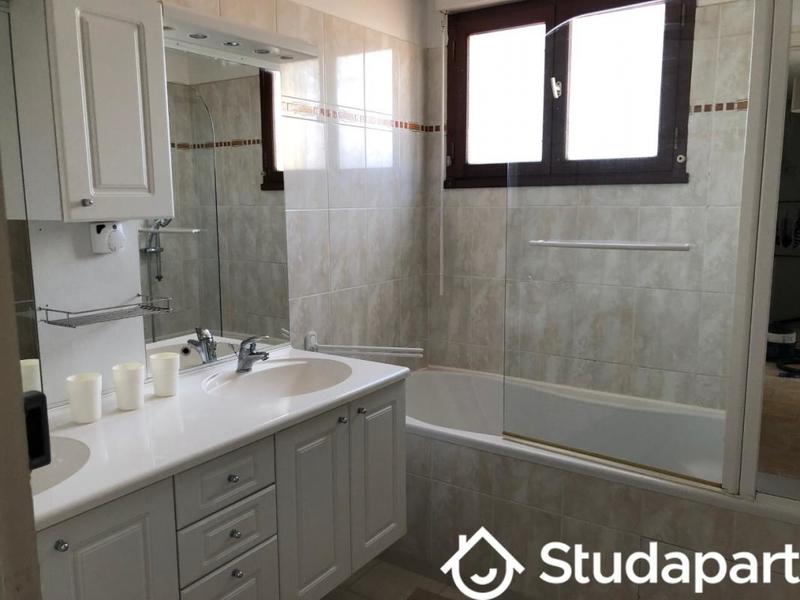 Chambre - 13 m² - 1 pièce