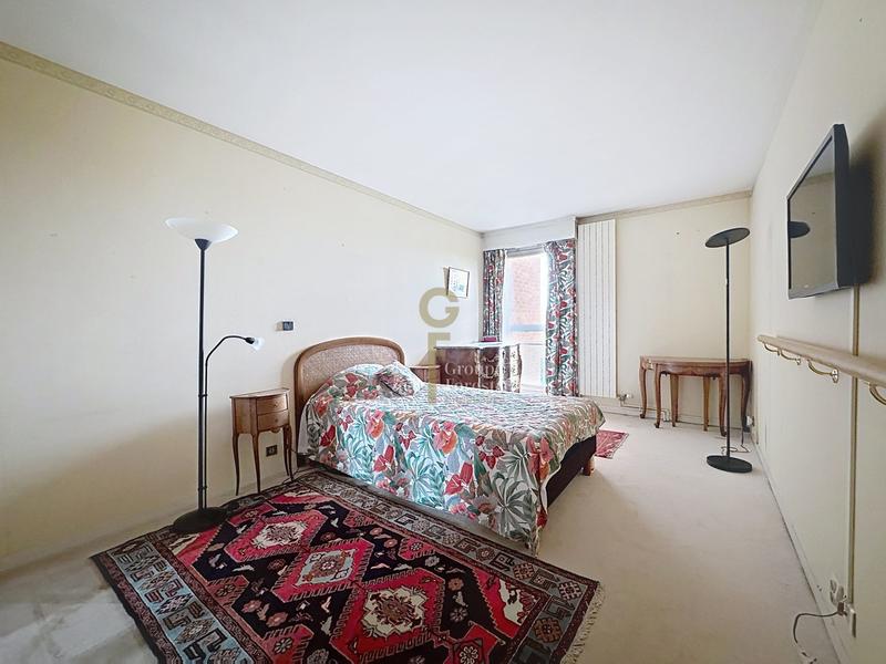 Appartement - 161 m² - 5 pièces