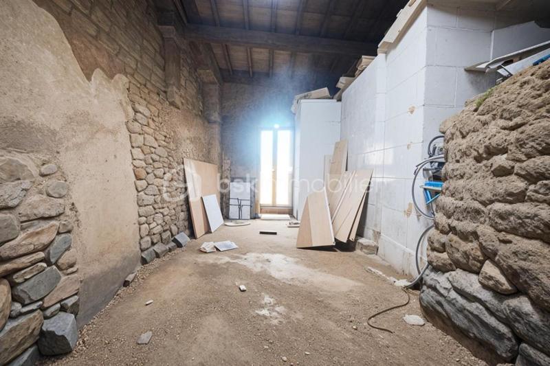 Maison de village - 80 m² - 4 pièces