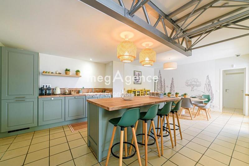 Maison - 400 m² - 10 pièces