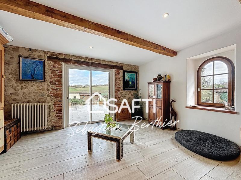 Maison - 237 m² - 7 pièces