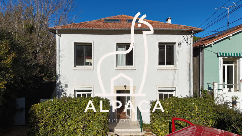 Maison - 185 m² - 10 pièces