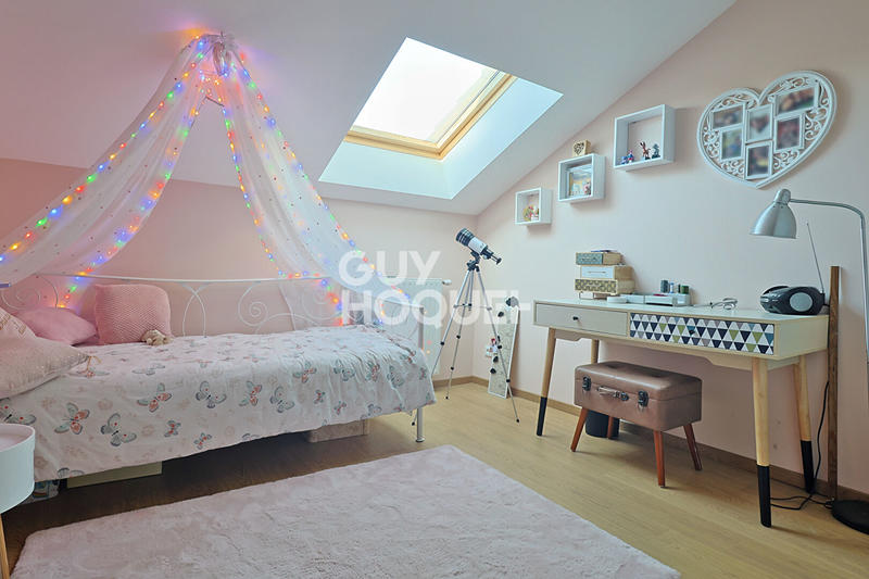 Maison - 163 m² - 7 pièces