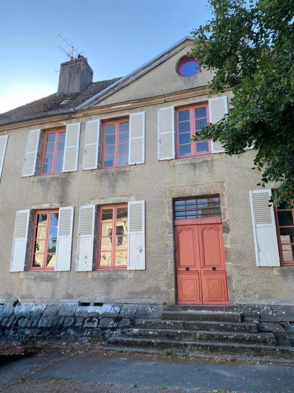 Maison de maîtres - 350 m² - 8 pièces