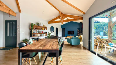 Maison contemporaine - 185 m² - 7 pièces