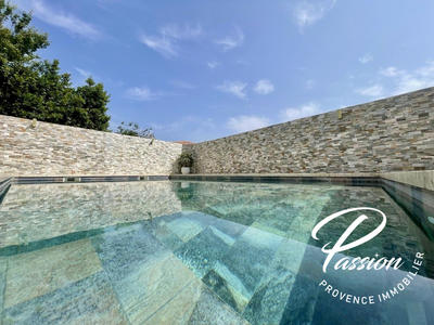 Maison contemporaine - 264 m² - 9 pièces