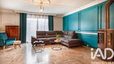 Maison - 143 m² - 6 pièces