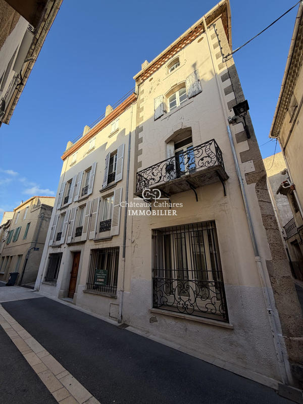 Maison ancienne - 337 m² - 10 pièces