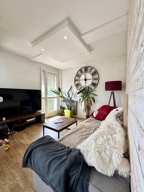 Appartement - 79 m² - 3 pièces