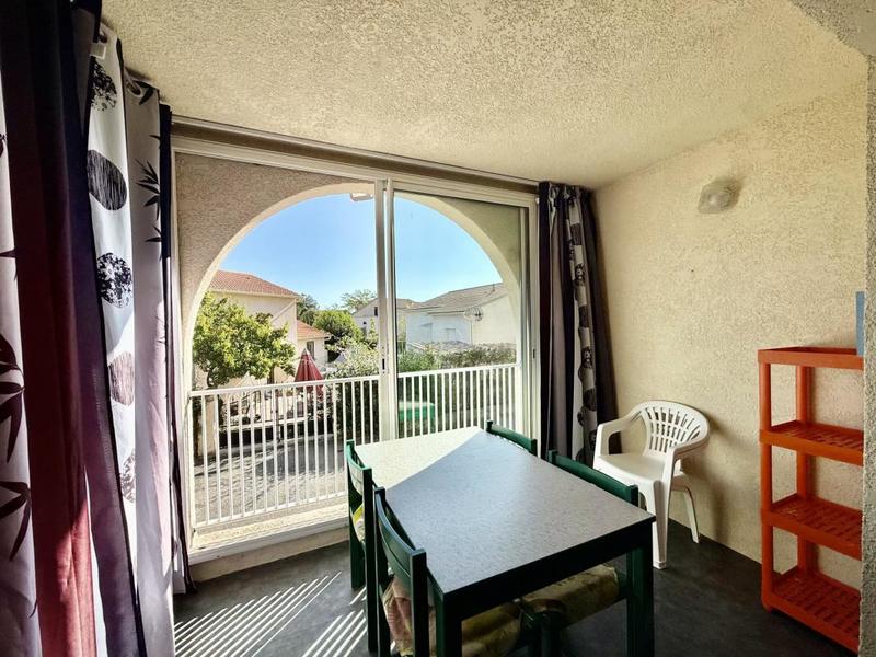 Studio - 25 m² - 1 pièce