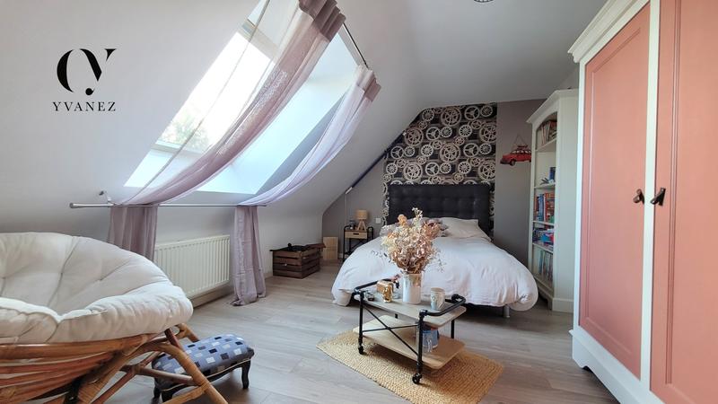 Maison - 150 m² - 8 pièces