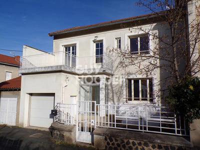 Maison - 154 m² - 10 pièces