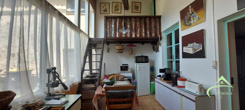 Maison ancienne - 178 m² - 8 pièces