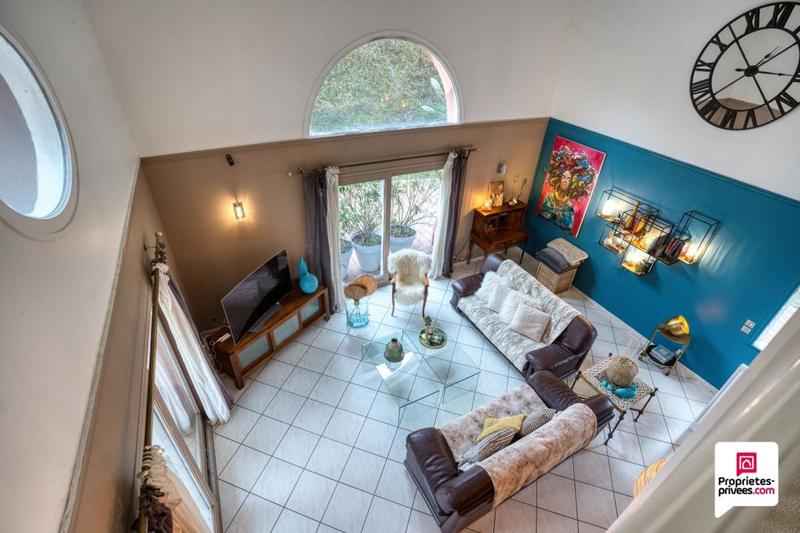 Maison - 295 m² - 5 pièces