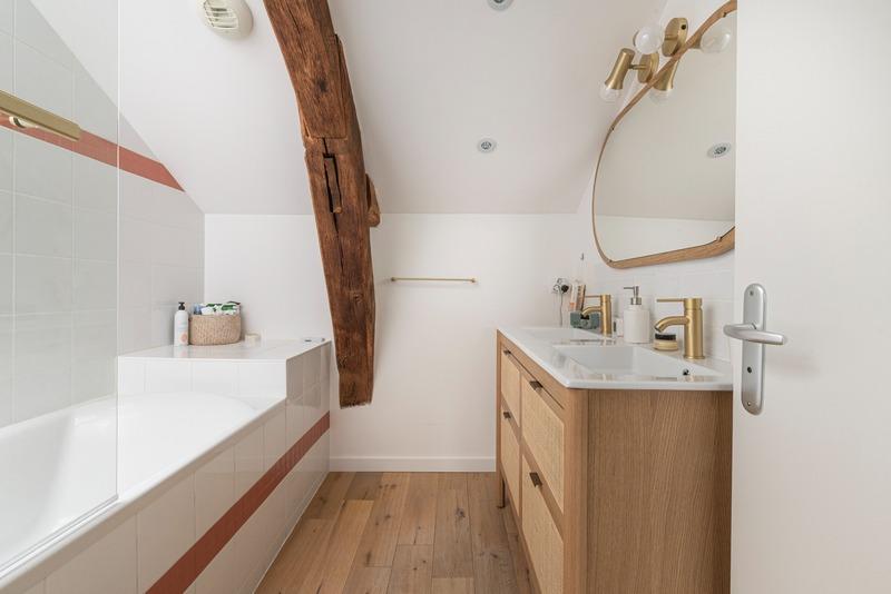 Appartement - 100 m² - 5 pièces