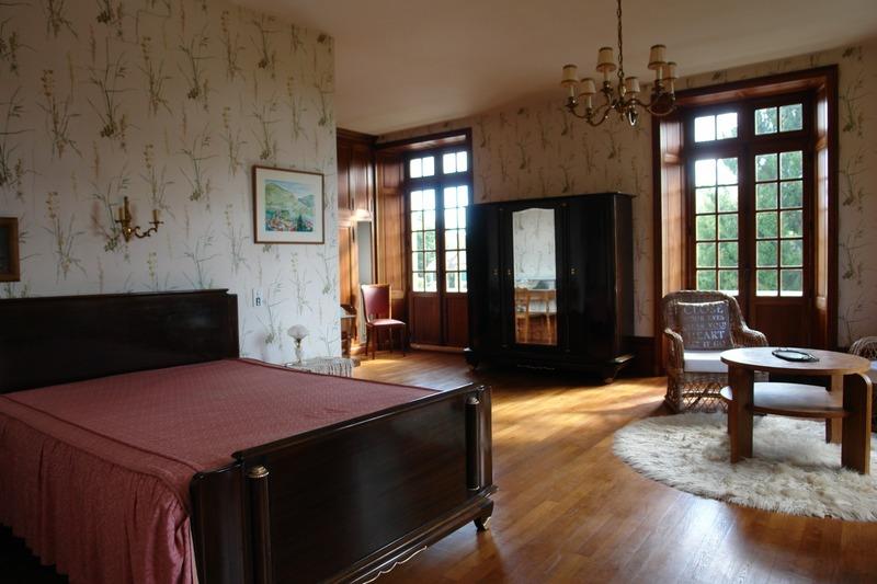 Maison - 211 m² - 6 pièces