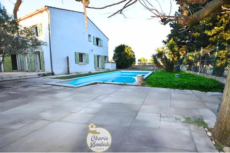 Villa - 275 m² - 9 pièces