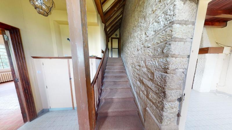 Maison - 260 m² - 8 pièces