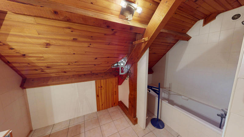 Maison - 170 m² - 7 pièces