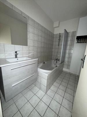 Appartement - 82 m² - 3 pièces