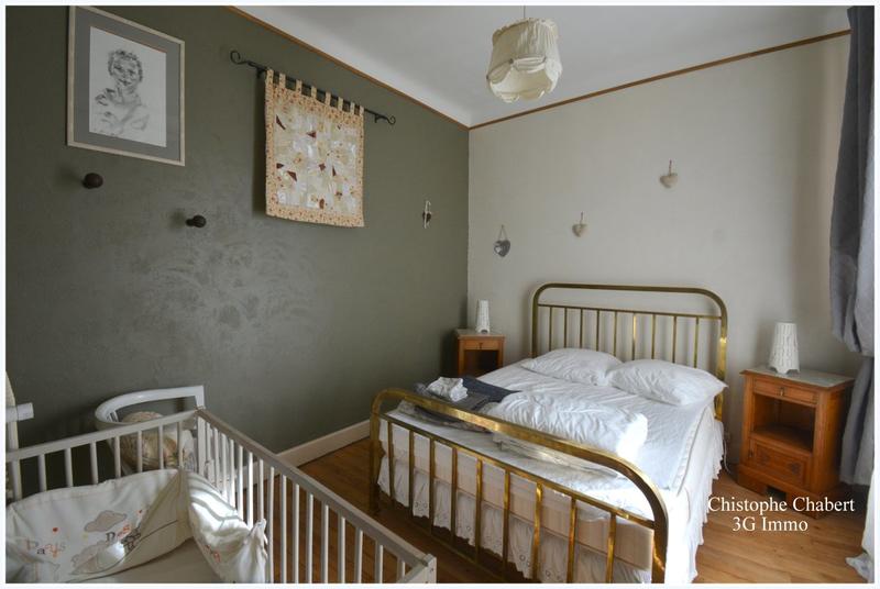 Maison - 252 m² - 18 pièces