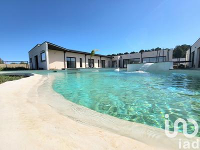 Maison - 240 m² - 6 pièces