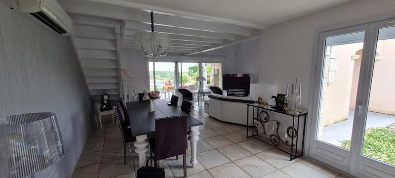 Villa - 220 m² - 7 pièces