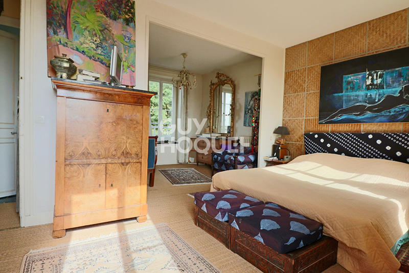 Maison - 224 m² - 8 pièces