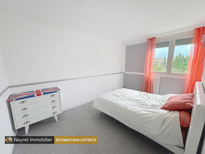 Appartement - 102 m² - 5 pièces