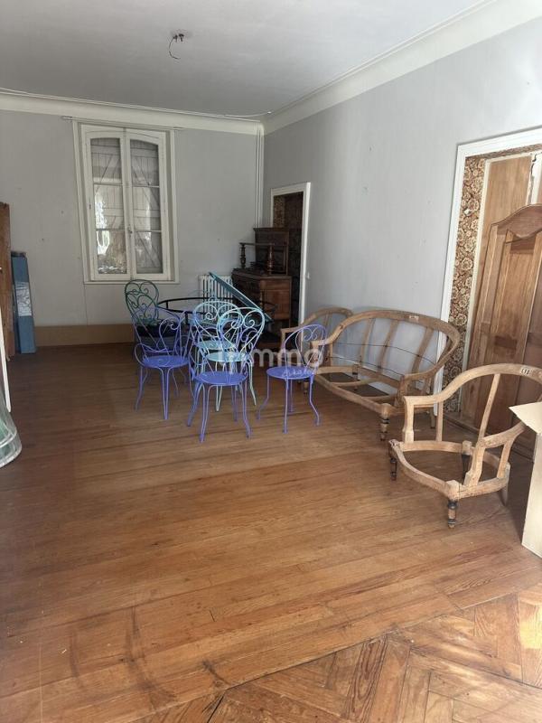 Maison - 200 m² - 5 pièces