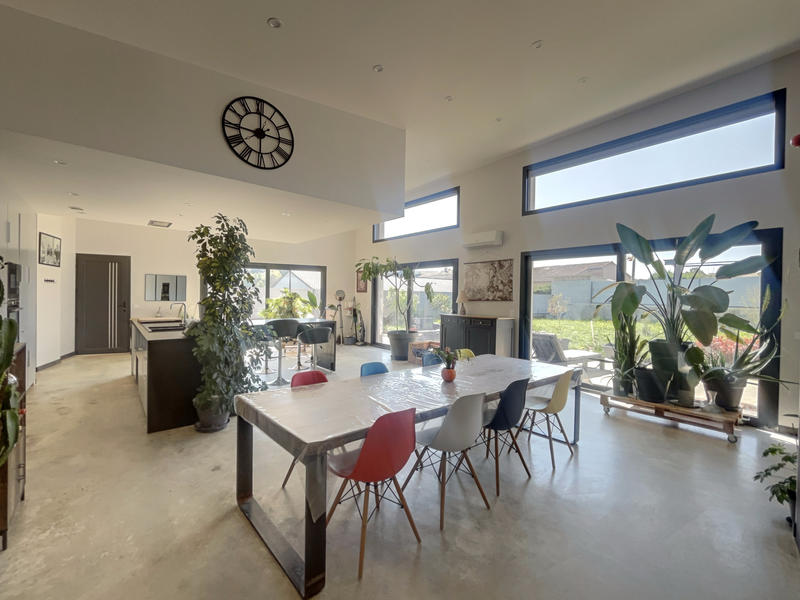 Maison - 179 m² - 6 pièces