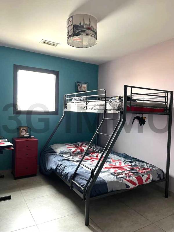 Maison - 210 m² - 7 pièces