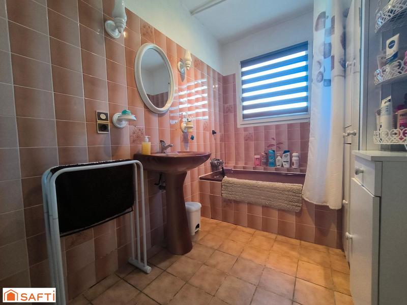 Maison - 123 m² - 8 pièces