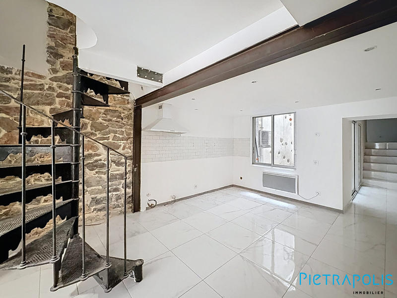 Local commercial - 117 m² - 5 pièces