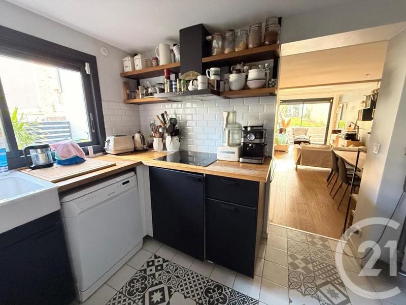 Maison - 107 m² - 6 pièces