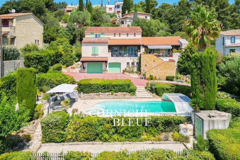 Villa - 168 m² - 3 pièces