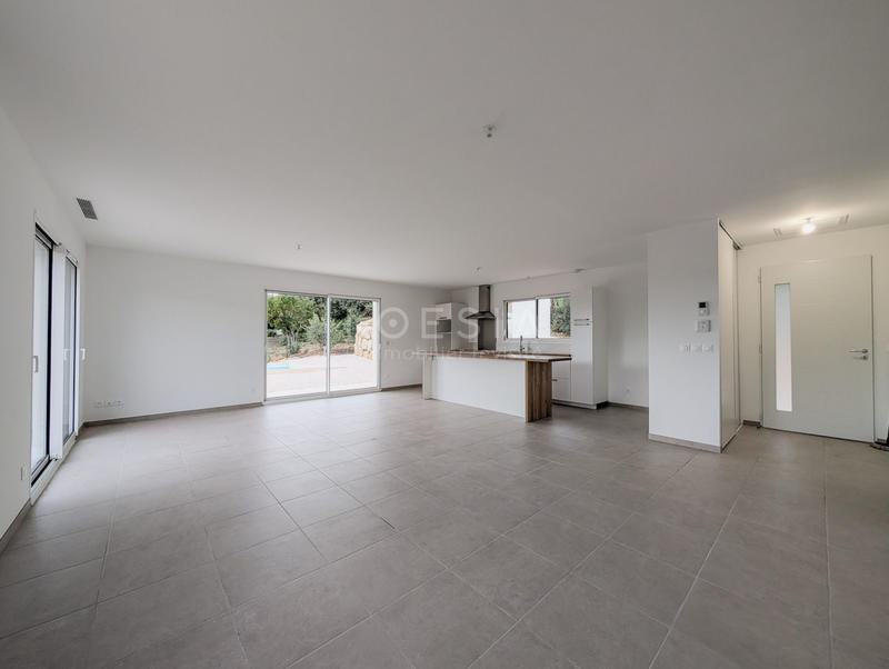 Villa - 111 m² - 4 pièces